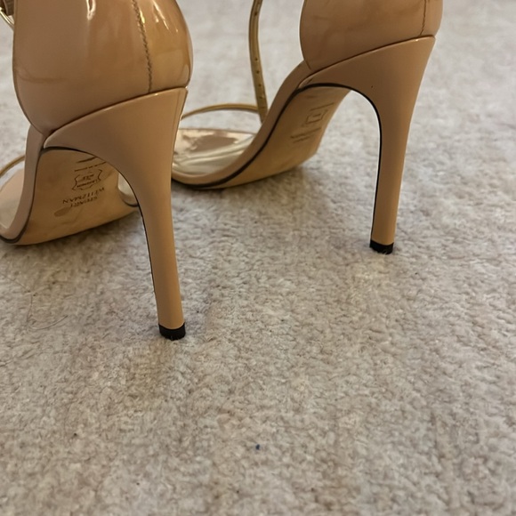 Stuart Weitzman Nude Patent Leather Heels size 7 1/2 - Picture 4 of 6